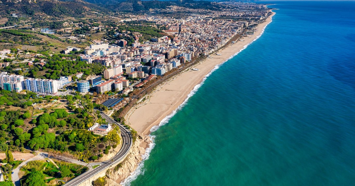 Puente de Diciembre en Pineda de Mar, Costa Brava: 3 Noches para 1 Persona