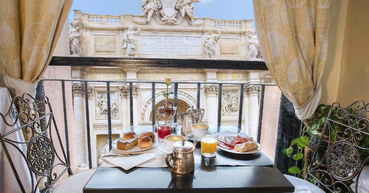 Estancia romántica en Roma frente a la Fontana di Trevi