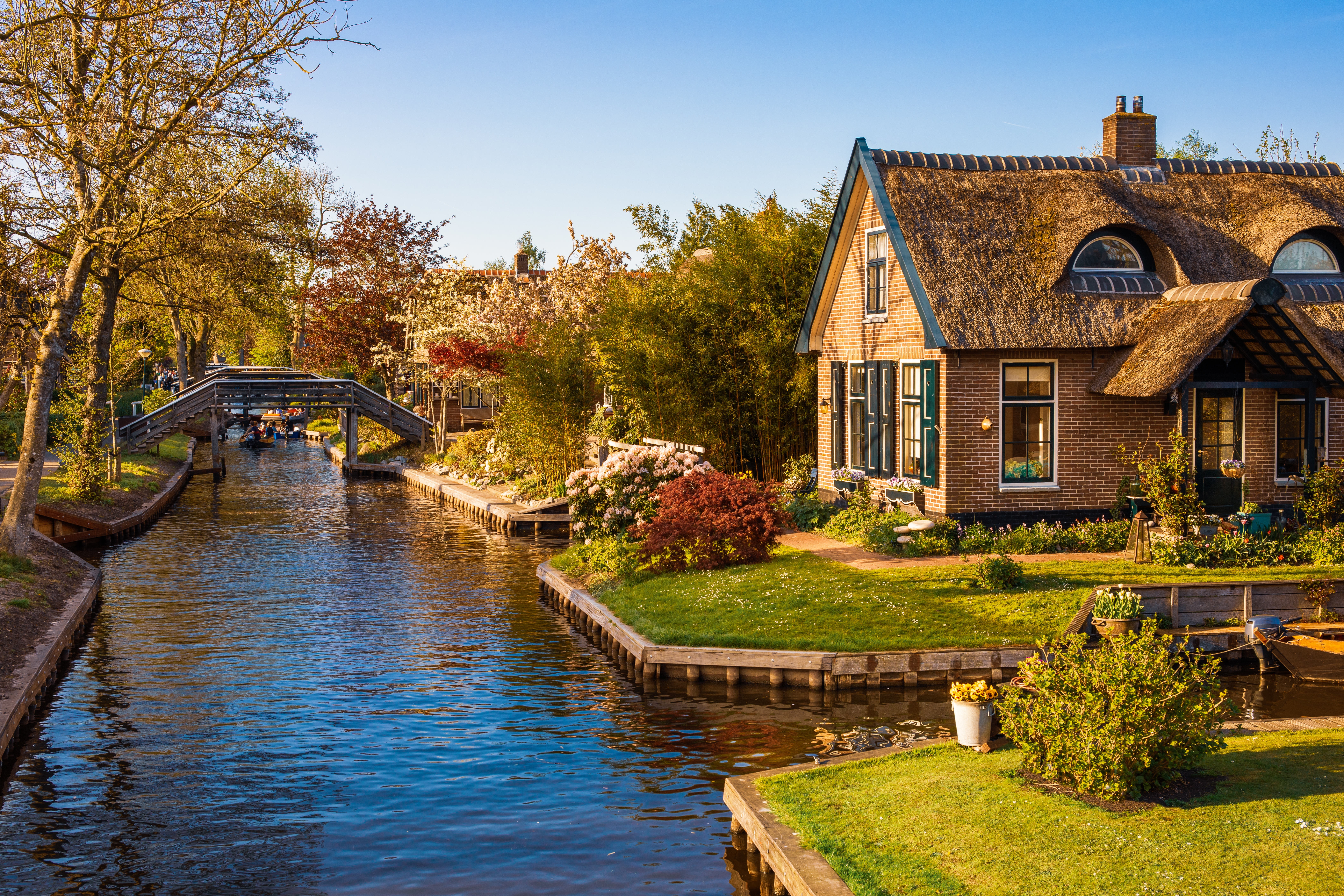 Giethoorn_shutterstock_1568683957