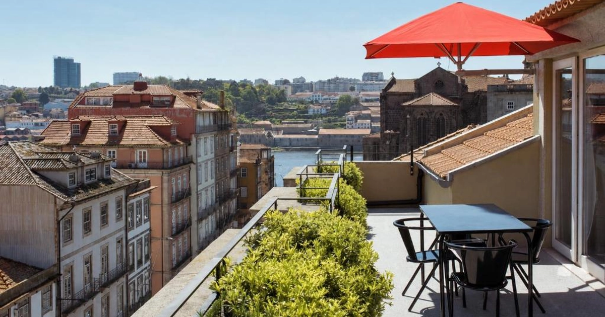 Escapada de 3 Noches a Oporto en Hotel 4* con Vuelos Incluidos por 224€