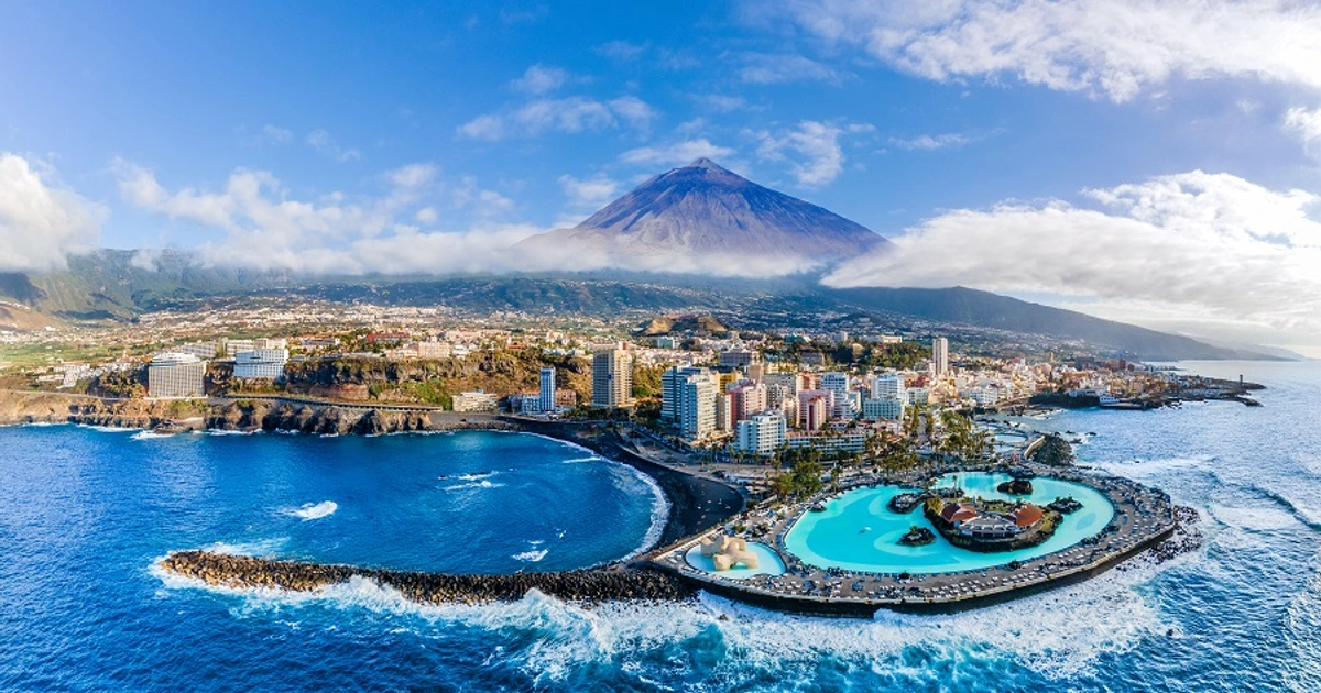 Escapada a Tenerife: 4 Noches en Hotel 4* con MP y Vuelos Incluidos por Solo 271€