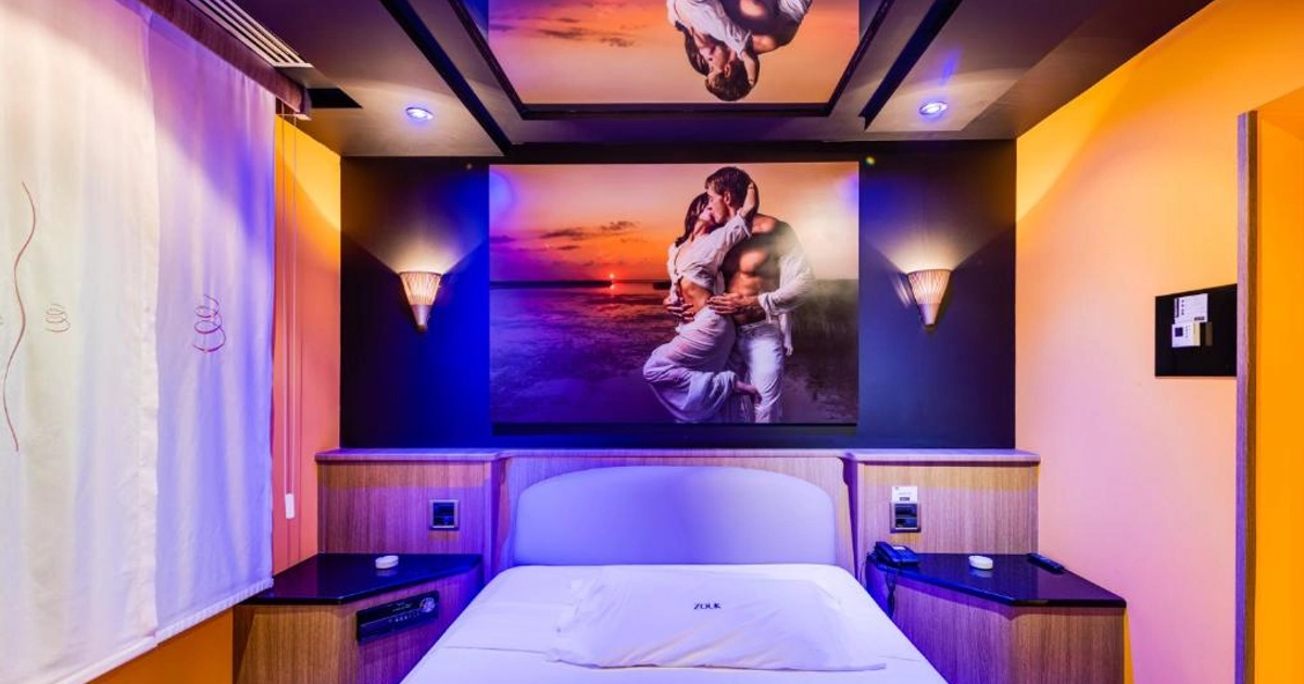 Suite Deluxe en Madrid con Desayunos y Cena Romántica