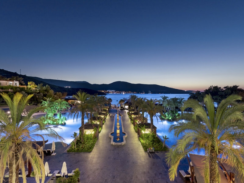 UG-IBE_Supremebodrum8