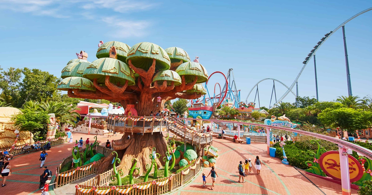 Escapada a PortAventura World: Noche en Hotel 4*, Desayunos y Entradas Ilimitadas