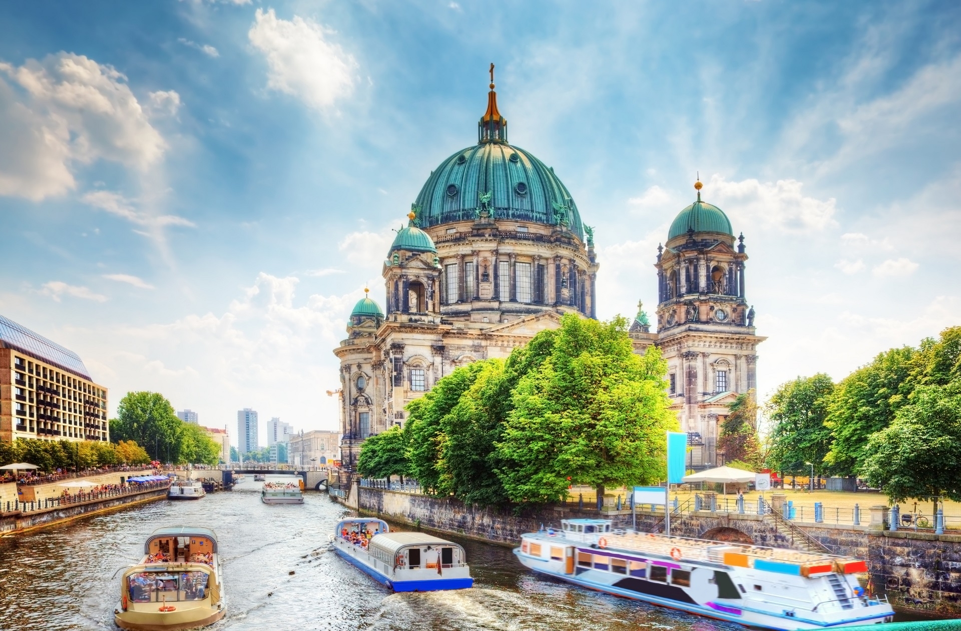 erlin Cathedral. German Berliner Dom. A famous landmark on the Museum Island in Mitte, Berlin, Germany. shutterstock_150264563