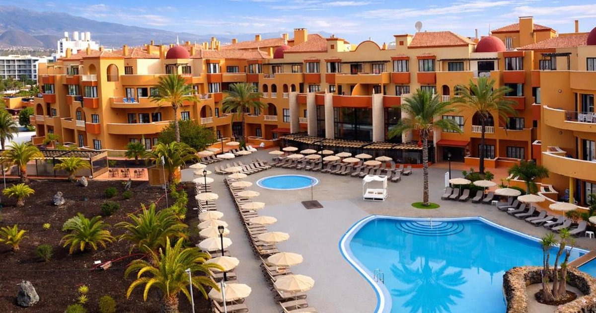 Puente de diciembre en Tenerife: 3 noches en resort 5* con desayunos y vuelos por 350€