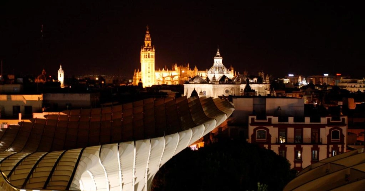Noche de Hotel en Sevilla con Terraza Frente a las Setas desde 30€ pp