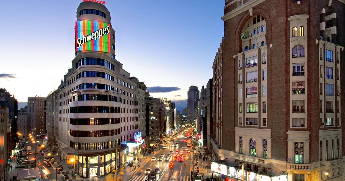 Noche en Vincci Capitol 4* en Madrid, Hotel del anuncio Schweppes