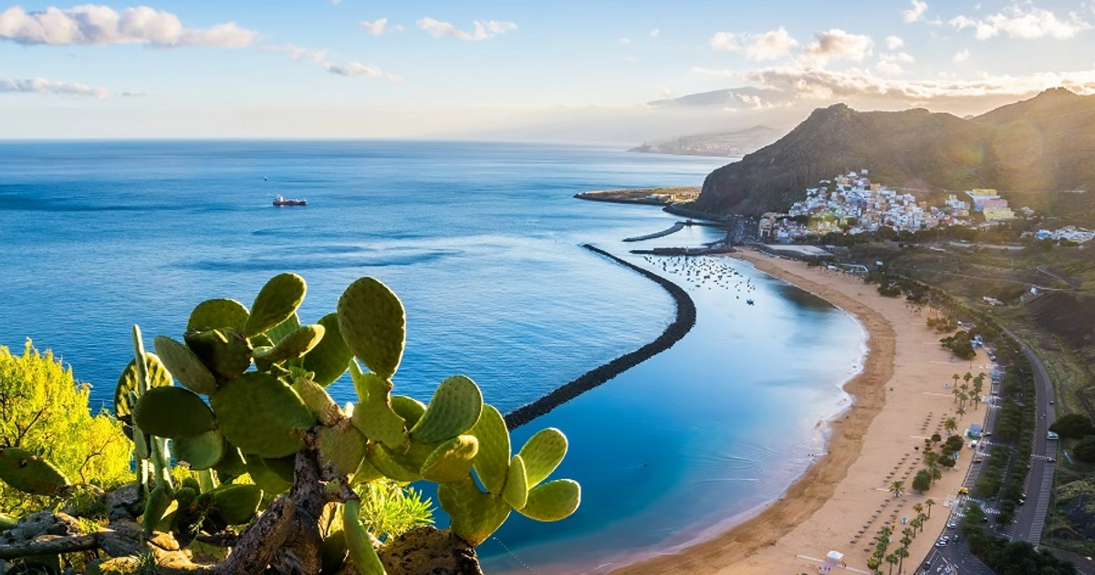 Estancia de 4 Noches en Tenerife con Media Pensión y Vuelos Incluidos