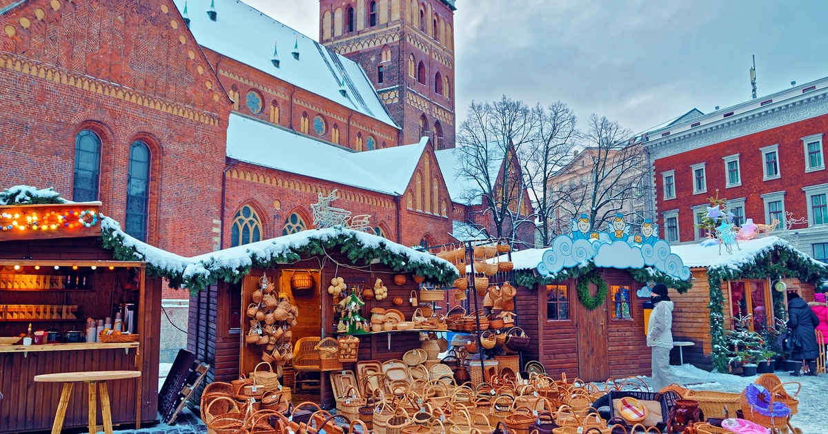 Mercados Navideños en Riga: 3 Noches de Hotel Céntrico con Vuelos Incluidos
