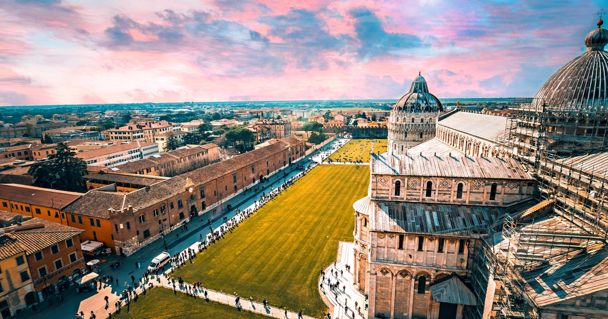 Escapada de Puente de Diciembre a Pisa: 2 Noches en Hotel 4* con Vuelos Incluidos
