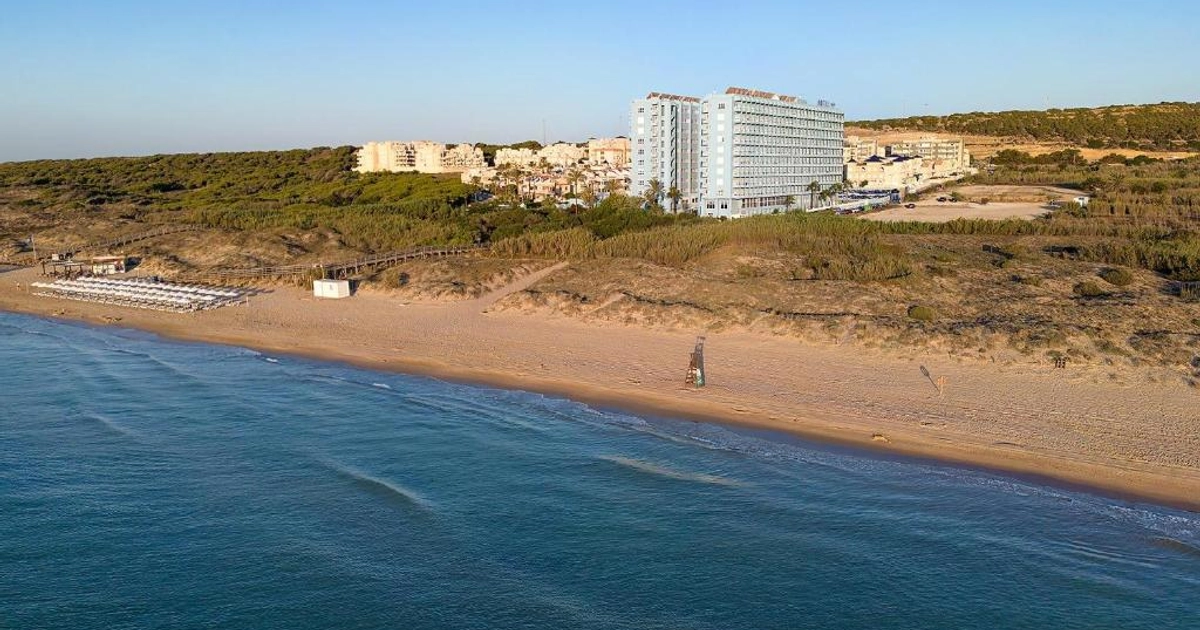 Estancia de Media Pensión en Playa de Alicante - Oferta Último Minuto