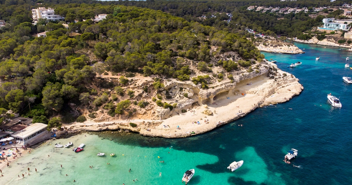 Escapada de 7 Noches a Mallorca: Hotel 4* con Media Pensión y Vuelos Incluidos
