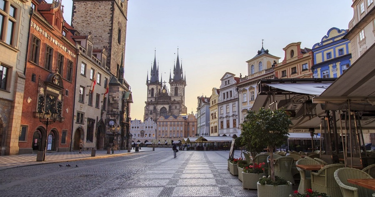 Escapada a Praga: Vuelos + 3 Noches en Hotel 4* por Solo 277€