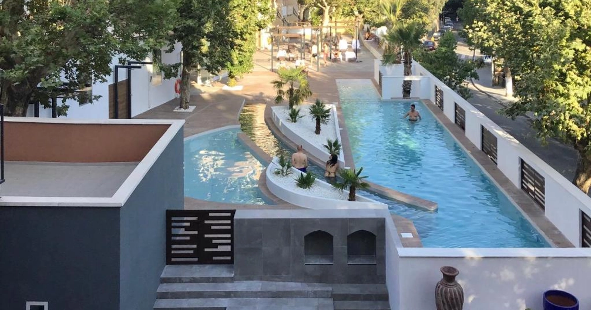 Escapada Relajante a Balneario de Lanjarón: Noche con Desayuno y Circuito Termal desde 56€
