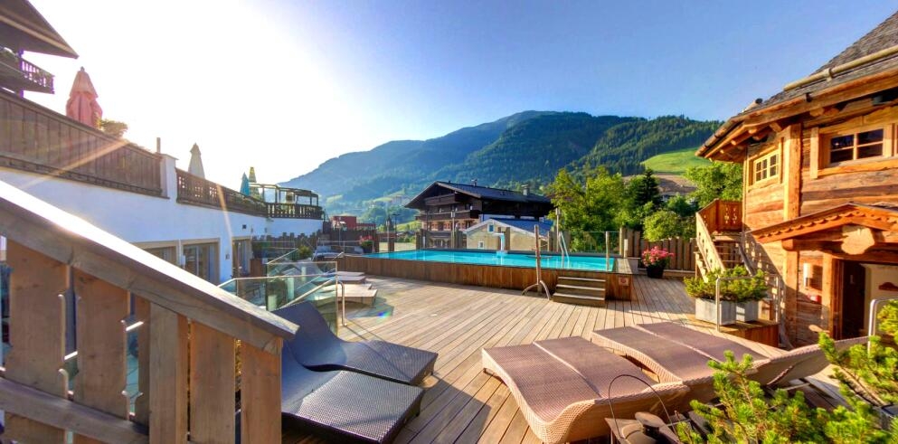 UG_TC_The Alpine Palace