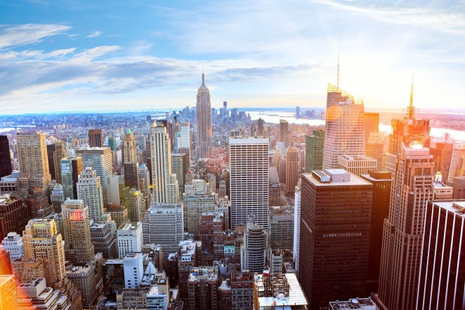 SEO-usa-empire-state-building-toys-r-us-foto-dibrova