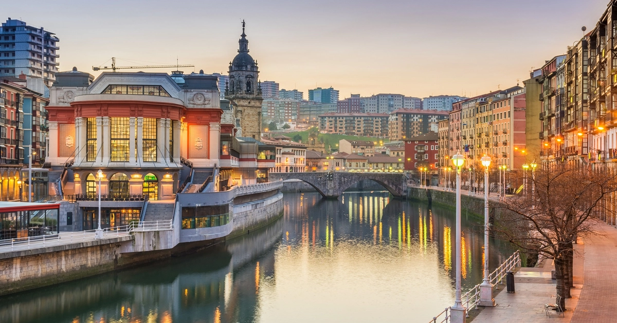 Escapada Puente de Diciembre a Bilbao: Vuelos + 3 Noches en Hotel 4 Estrellas
