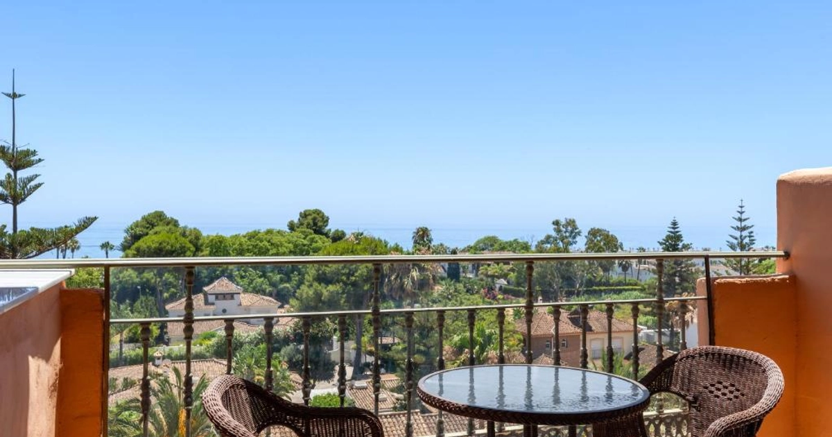 Estancia de 2 noches en Hotel 4* con Desayuno en Estepona para Puente de Octubre