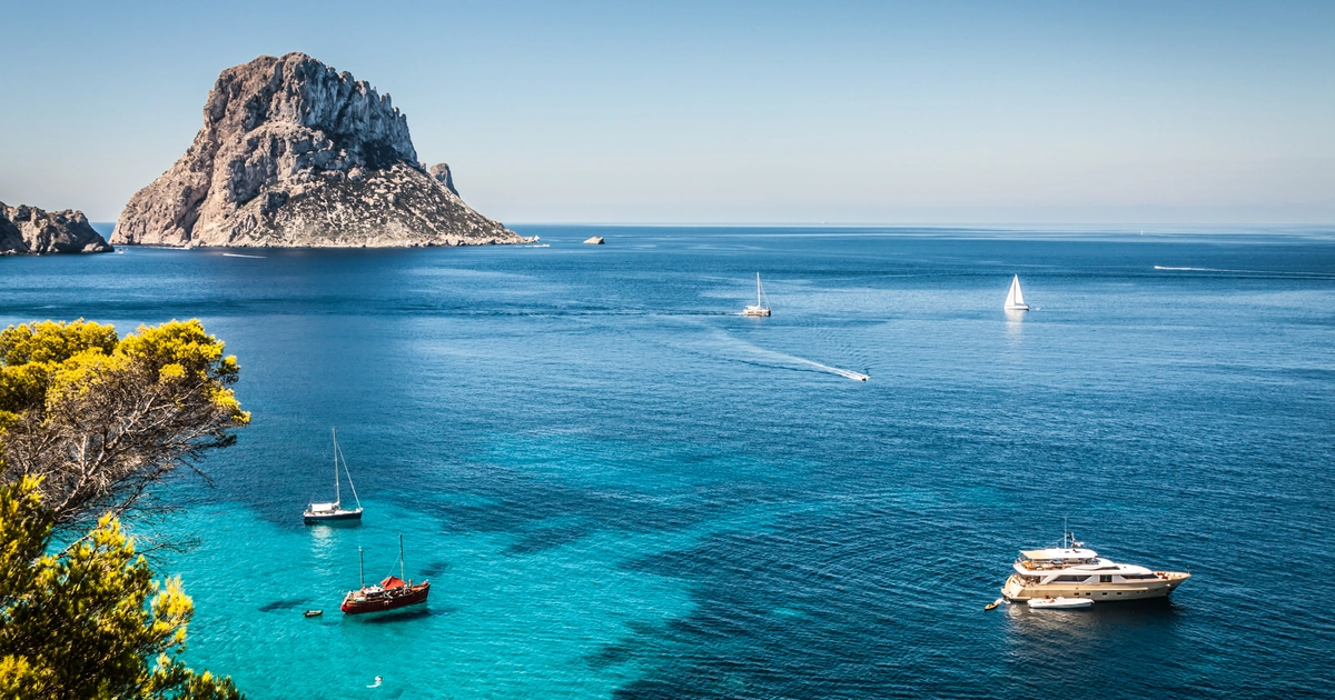 Escapada de 3 Noches a Ibiza con Vuelos Incluidos por 264€