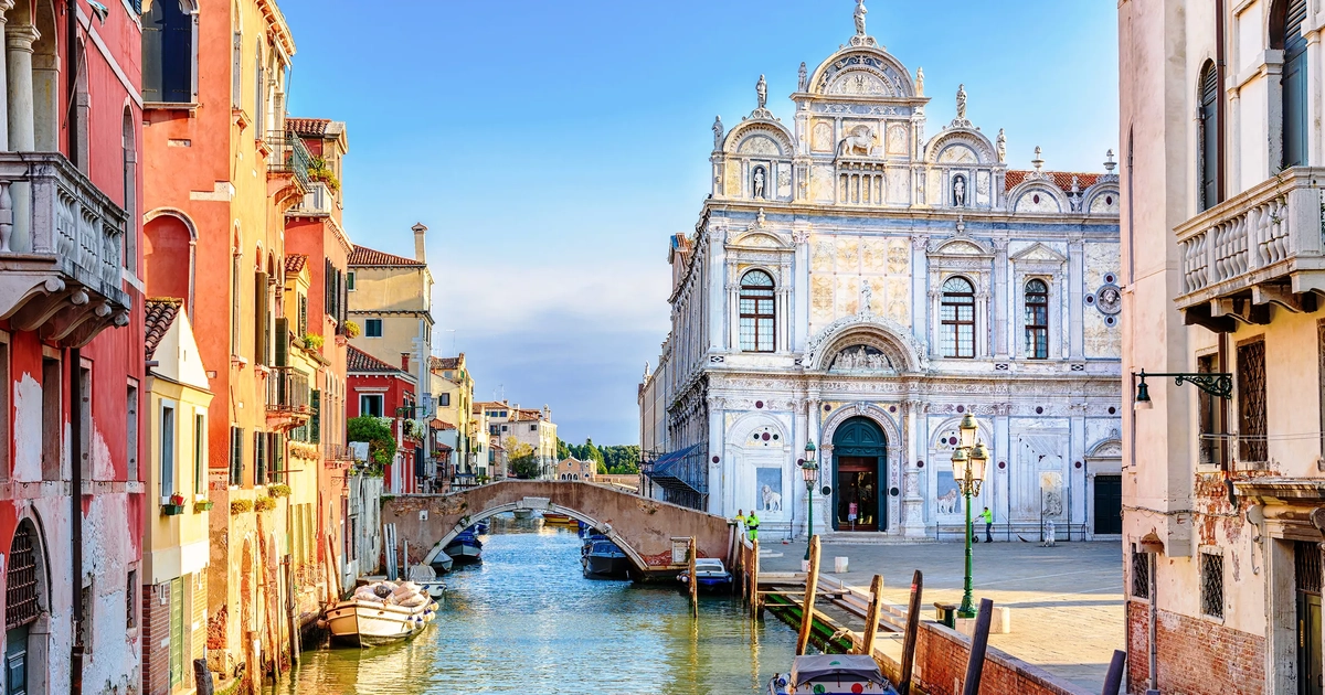 Escapada de Fin de Semana a Venecia: 2 Noches en Hotel 3* con Vuelos Incluidos por Solo 123€